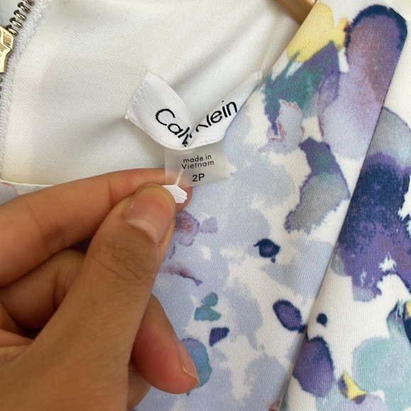 Spring Summer Calvin Klein Dress - Picture 2 of 2